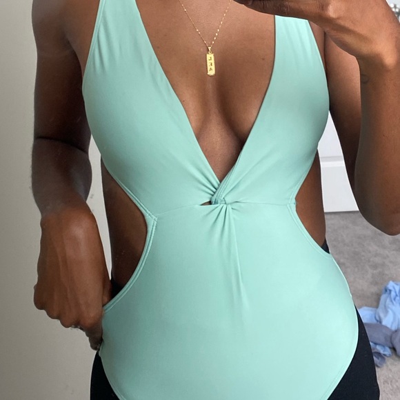 SWIMSUIT🩱 - Picture 3 of 5